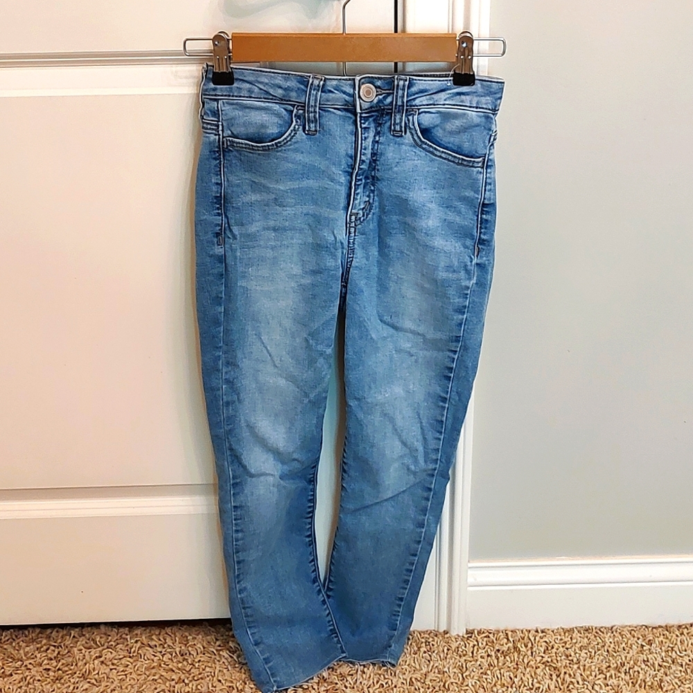 Kohl's brand skinny jeans.